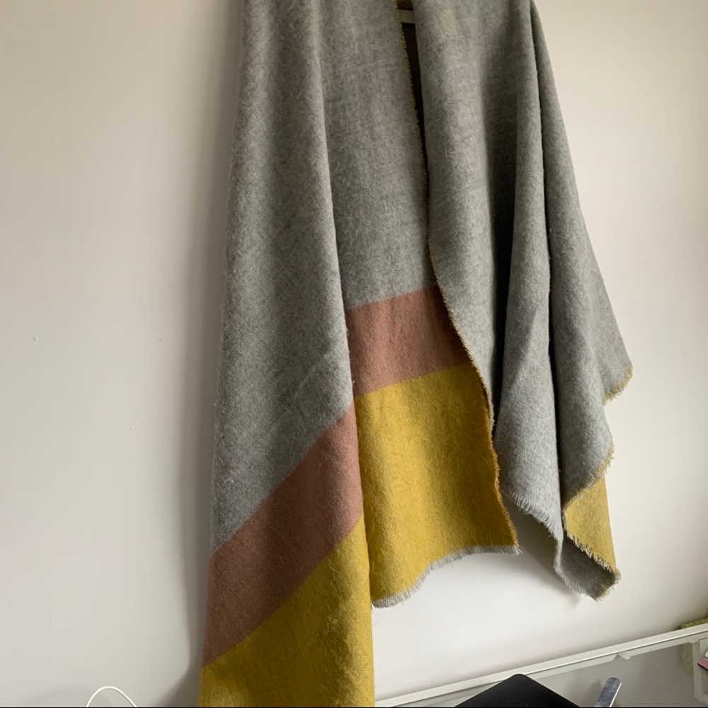 ZARA Large Size Scarf Wrap 2 Sided